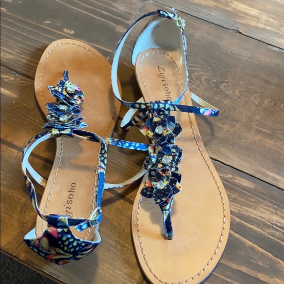 zigi soho sandals size 11